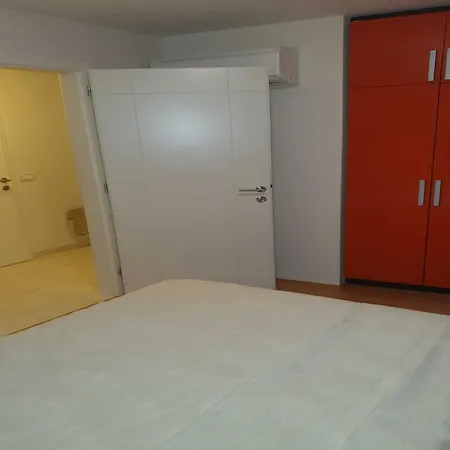 Marina Portoro Family Friendly 5 - Two Bedroom Apatment *