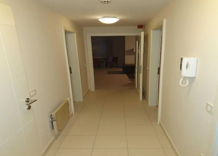 Marina Portoro Family Friendly 5 - Two Bedroom Apatment