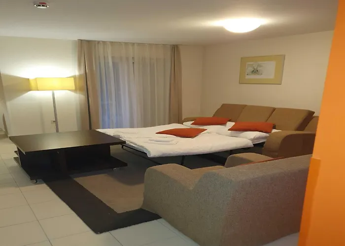 Marina Portoro Family Friendly 5 - Two Bedroom Apatment *