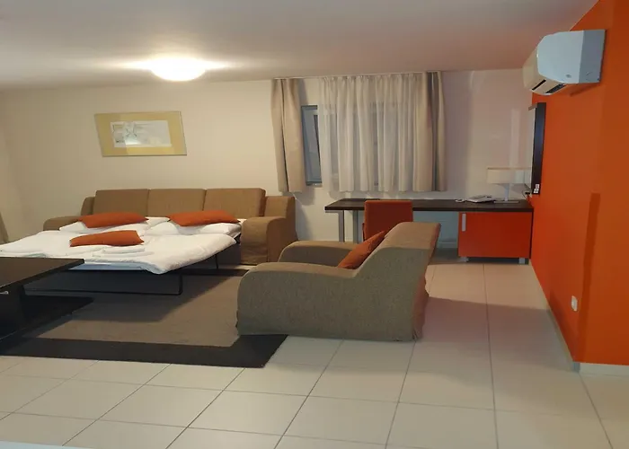 Marina Portoro Family Friendly 5 - Two Bedroom Apatment Portorož